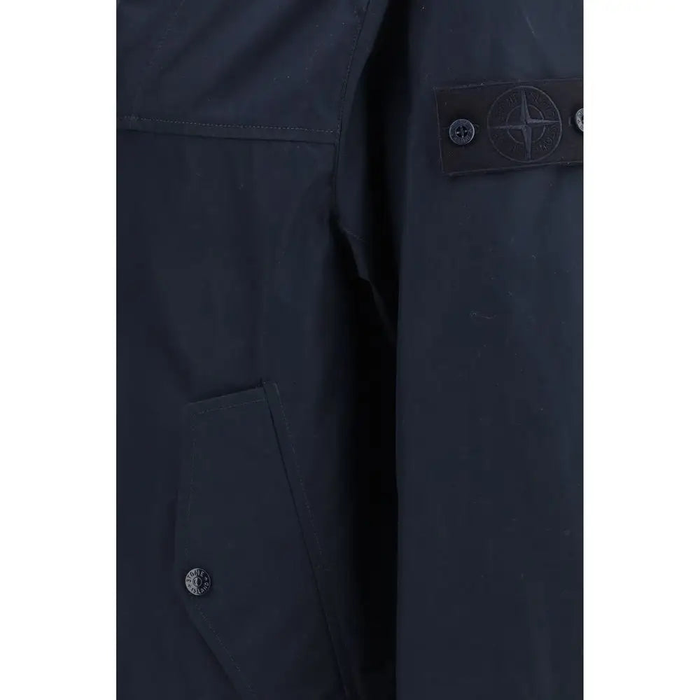 Stone Island blå polyester trench coat i mørk marineblå med læderplette og sølvknapper