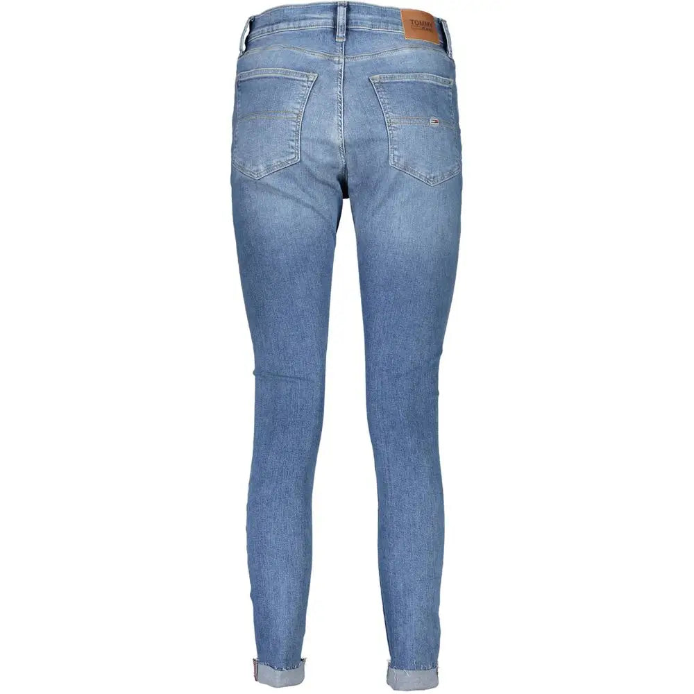 Tommy hilfiger light blue kvindelige jeans i slim fit med rullede manchetter