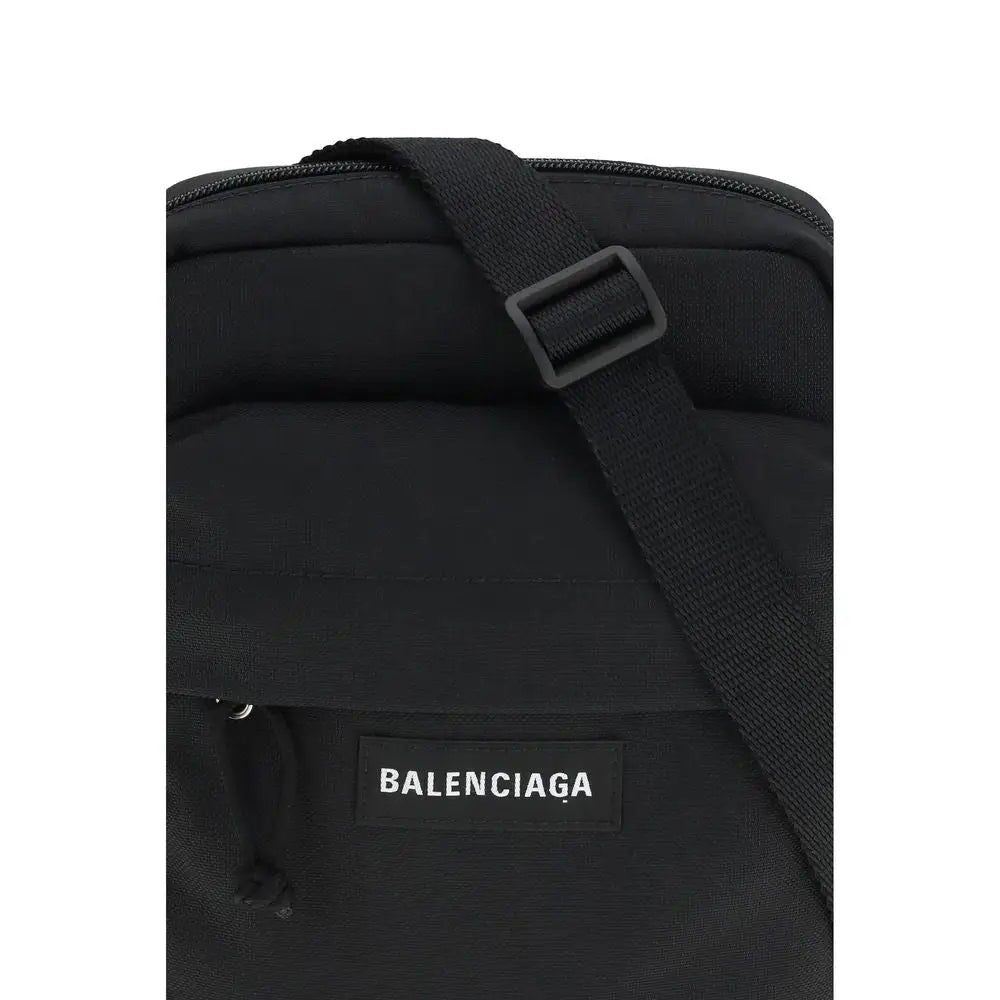 Balenciaga black polyamide shoulder bag med minimalistisk design og holdbart stof