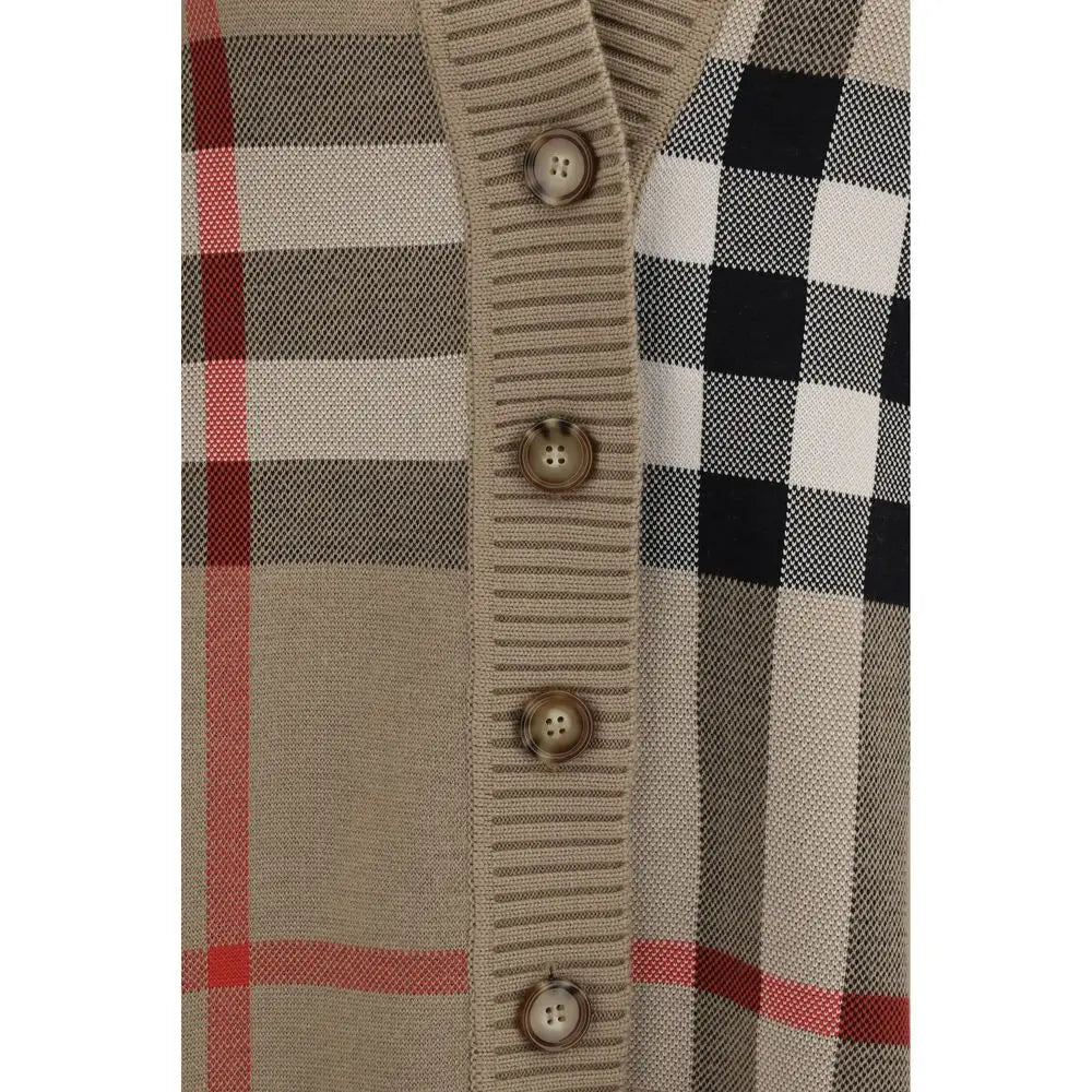 Burberry beige polyester cardigan med rød-sort ternmønster og brune knapper