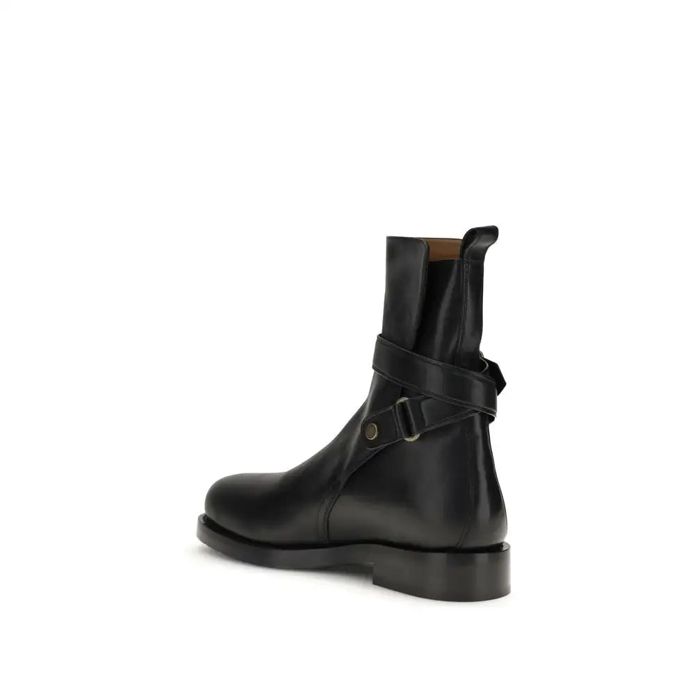 Burberry black calf leather Bos Taurus ankle boots med blankpoleret finish og solid hæl