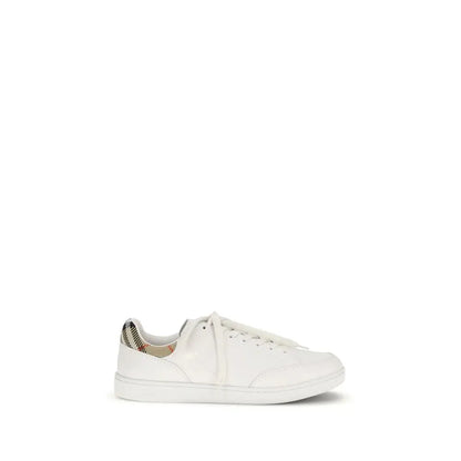 Burberry white calf leather low top sneaker with checkered heel
