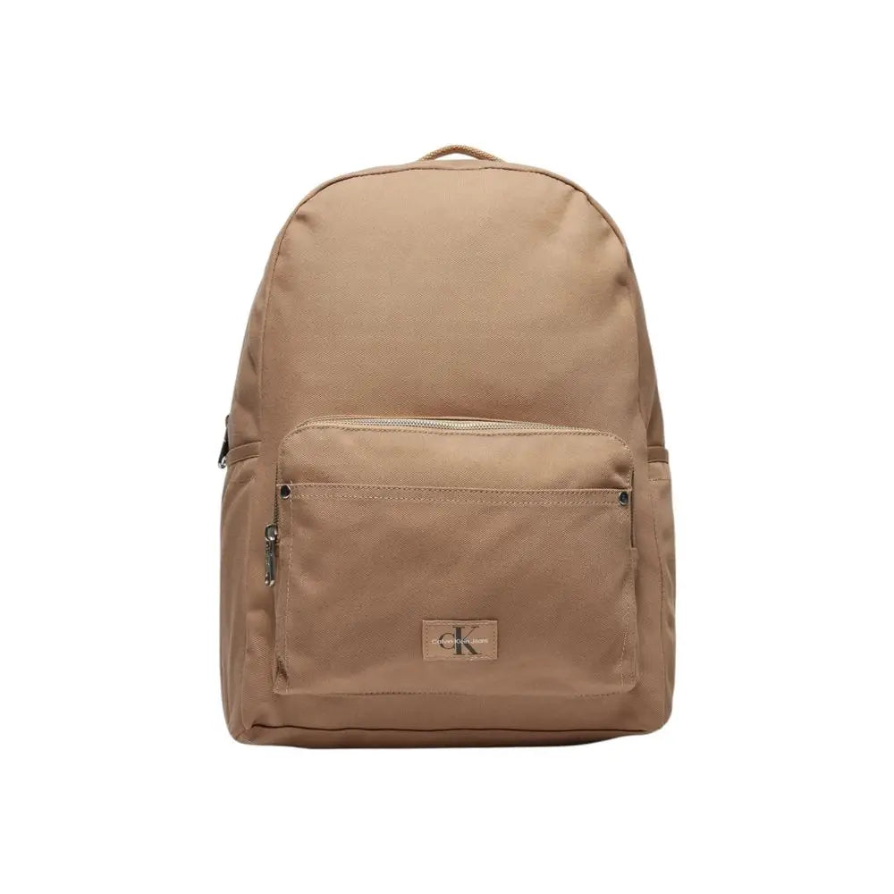 Calvin Klein beige genbrugsplast backpack med lynlåsforan