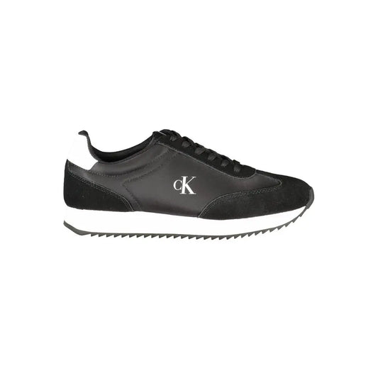 Calvin Klein black leather kvinders sneakers med hvid logo og tekstureret overdel