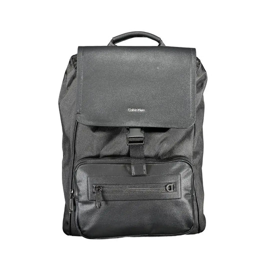 Calvin Klein black polyester backpack med tekstureret frontflap og holdbart stof
