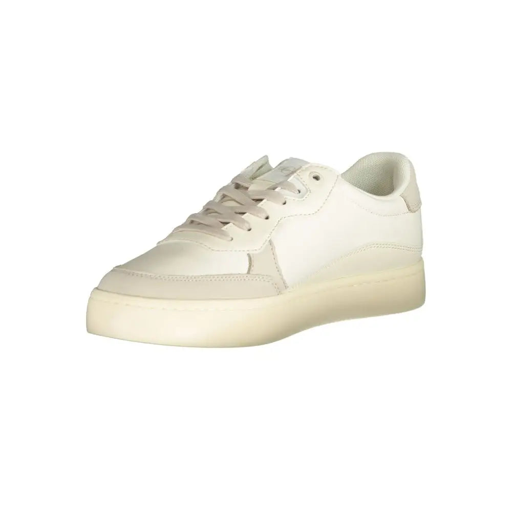 Calvin Klein Elegant White Sneakers with Contrast Accents - Sneakers