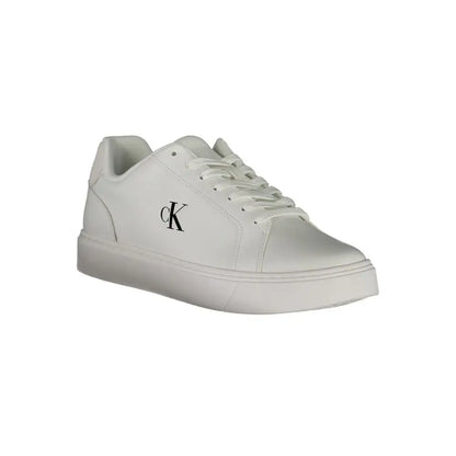 Hvide Calvin Klein sneakers i polyester med minimalistisk design og sort logo