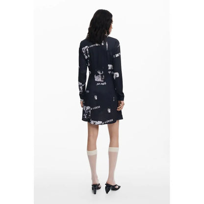 Desiguals sorte viskosekjole med sort langærmet kjole og hvid grafik