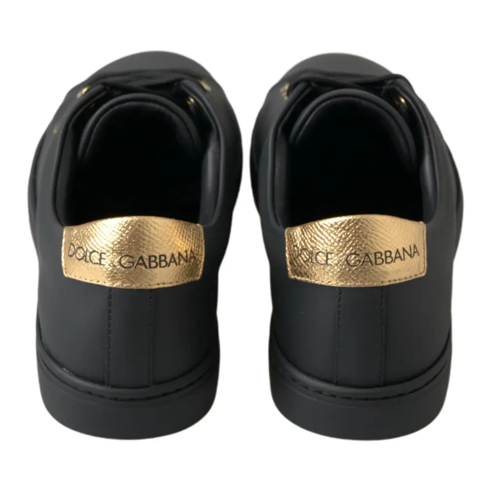 Sorte Dolce & Gabbana sneakers i læder med guld branding på hælen