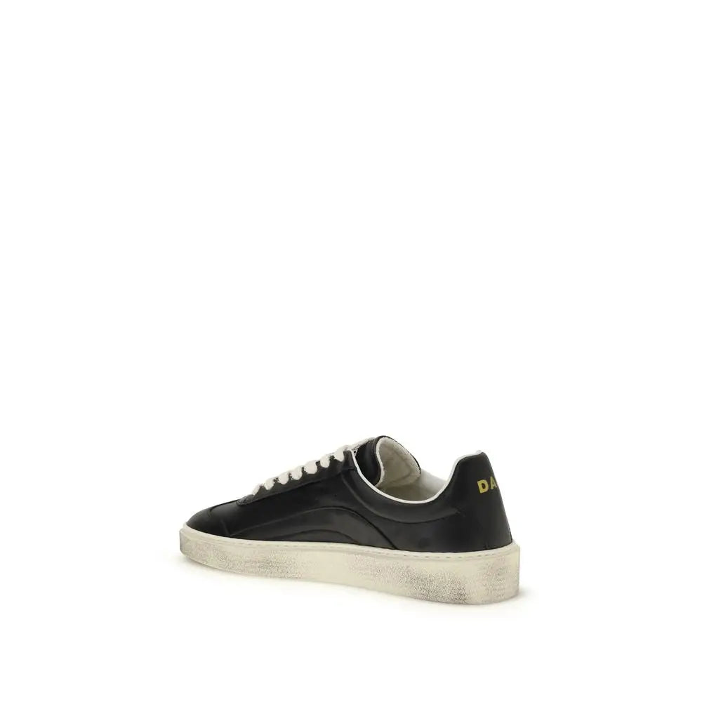 Dsquared² black calf leather Bos Taurus low top sneakers with white laces and gold heel lettering