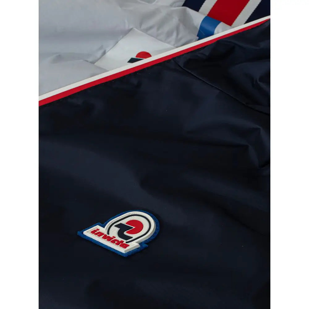 Invicta blå polyamid jakke i marineblå med rød, hvid og blå kant