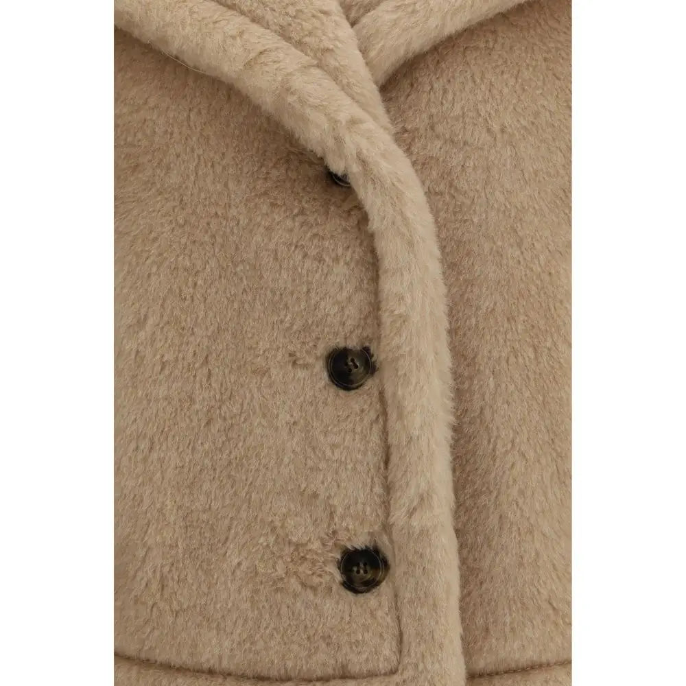 Max Mara beige alpaca faux fur coat med sorte knapper