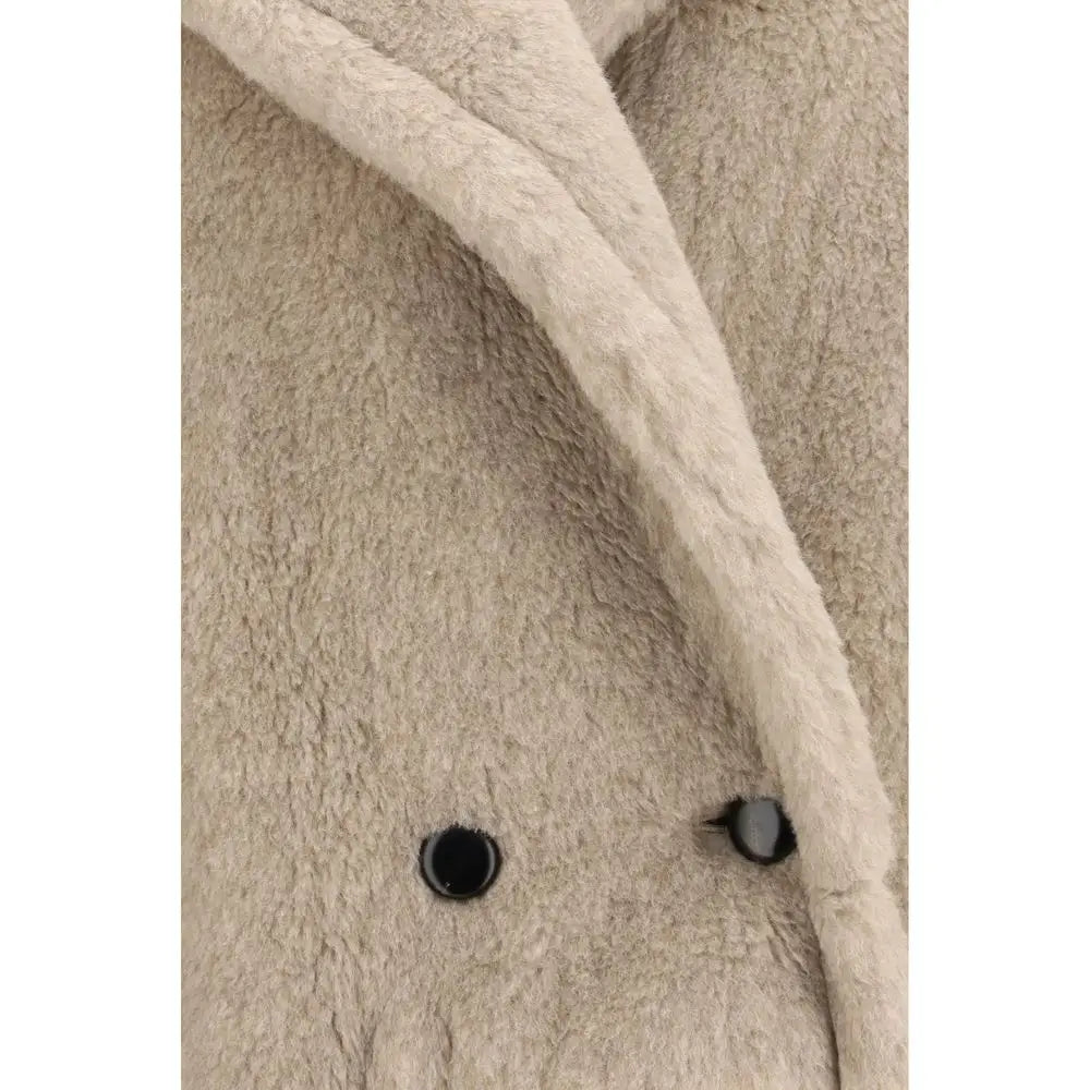 Max Mara beige alpaca coat i falsk pels med sorte knapdetaljer