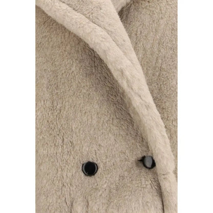 Max Mara beige alpaca coat i falsk pels med sorte knapdetaljer