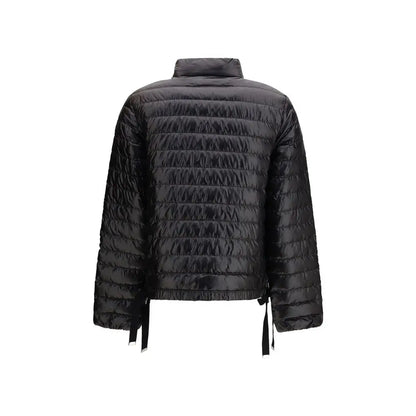 Moncler black polyamide coat med sort quiltet puffer, høj krave og snører ved manchetterne