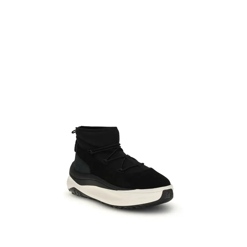 Sort moon boots sorte: sort black high-top sneaker with thick white sole and black laces