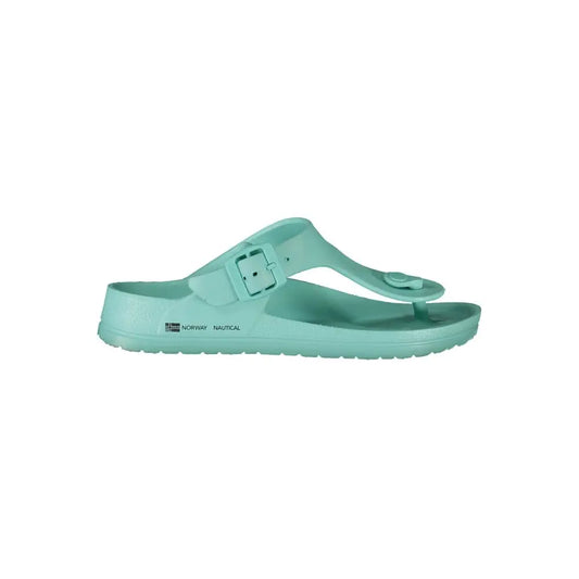 Blå plastik kvinders sandal med mintgrøn gummi flip-flop og Norway Nautical-logo