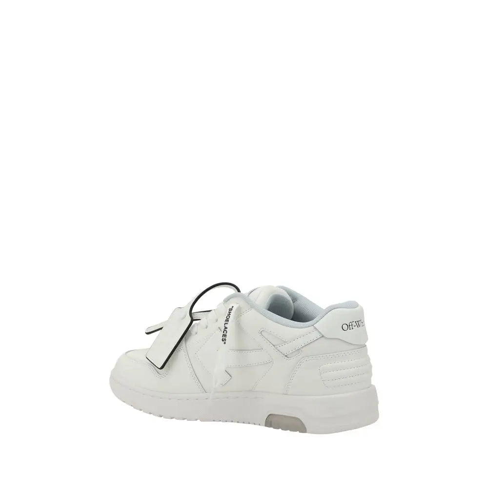 Off-White hvide lavtop sneakers i minimalistisk design med sorte snører