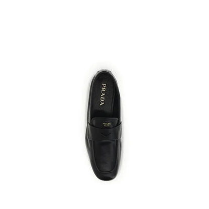 Sorte Prada loafers i sort kalveskind med minimalistisk design