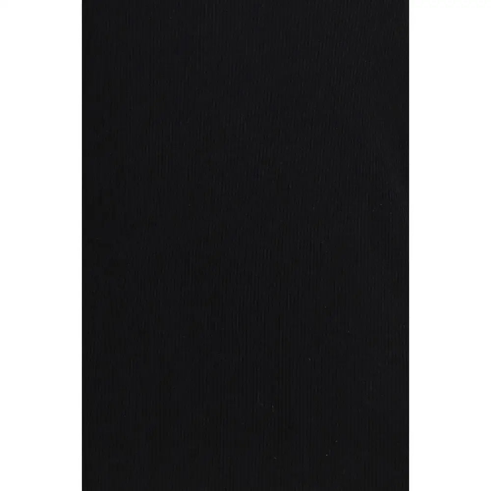 Tom Ford Black Silk Top med sort mat finish træpanel og subtil vertikal ådtekstur