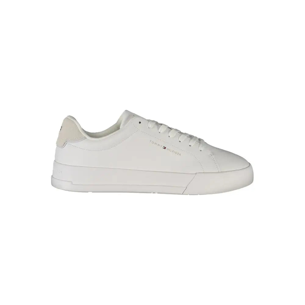 Tommy Hilfiger white leather herresneakers med glat læderoverdel og matchende gummisål