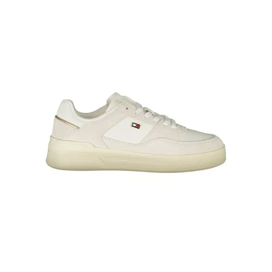 Tommy hilfiger white leather kvinders sneakers med minimalistisk design og metalliske accenter
